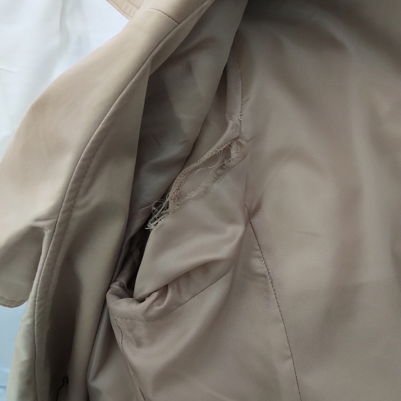 Esprit Size 12 Tan Trench *has spots* - Picture 15 of 16